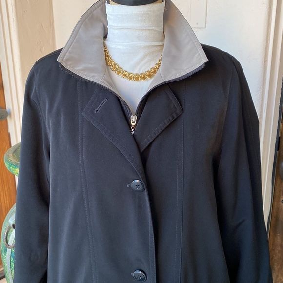 Waterproof trench coat style with removable warm lining size petite medium - Picture 2 of 13